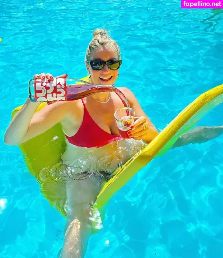 Molly Baz OnlyFans Thumbnail #gDEshyCQPF