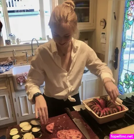 Molly C Quinn 1 OnlyFans Thumbnail #SUhHZjHvPj