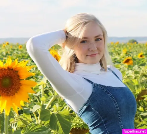 Molly Chriss OnlyFans Thumbnail #X0MhPHTI9j