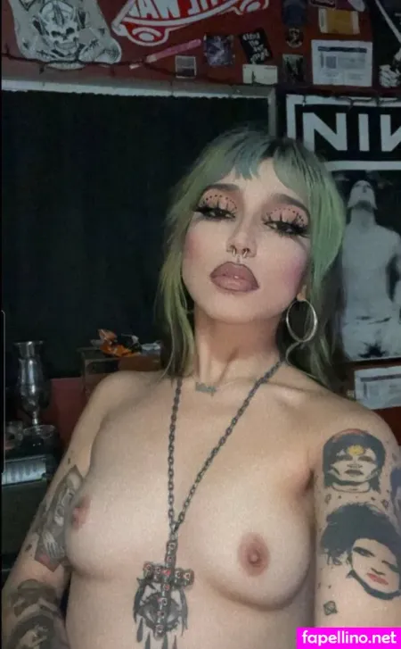 Molly Cruel OnlyFans Thumbnail #NAW2bFDTeW