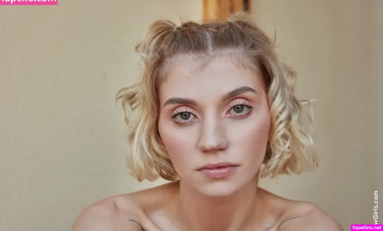 Molly Devon 1 Main Profile Photo