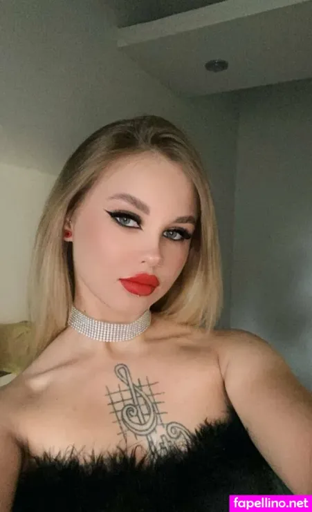 Molly Dollyyy OnlyFans Thumbnail #wIyacFX9oK