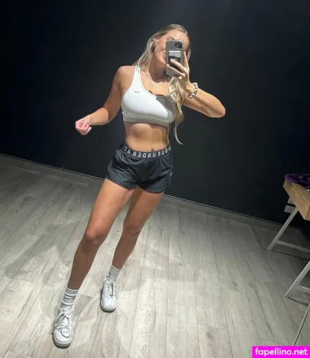 Molly Donahoe OnlyFans Thumbnail #y0QmpsUI3e