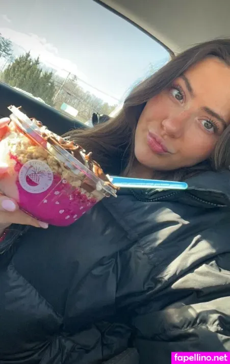 Molly E OnlyFans Thumbnail #aO6jOo4ZJO