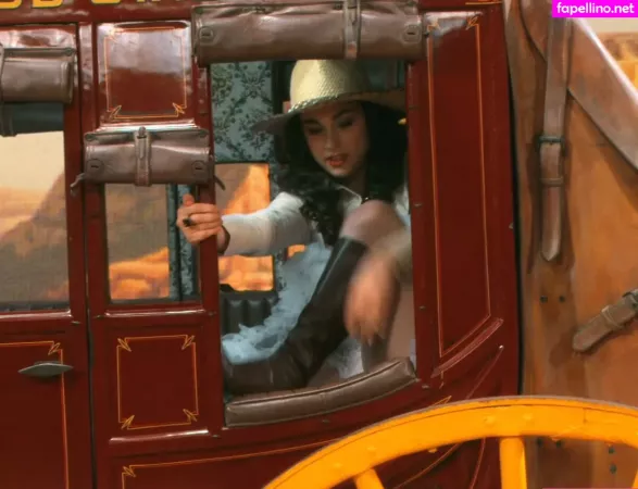 Molly Ephraim OnlyFans Thumbnail #FWPZxA1drz