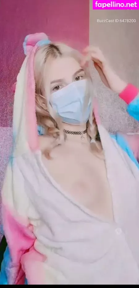 Molly Flor OnlyFans Thumbnail #0KidukwwDU