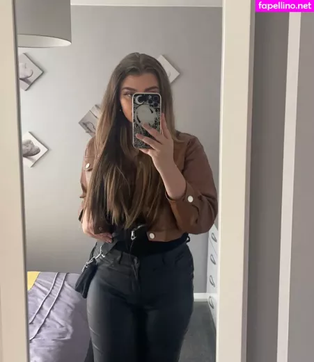 Molly Georgia Leach OnlyFans Thumbnail #E3riMzfTQQ