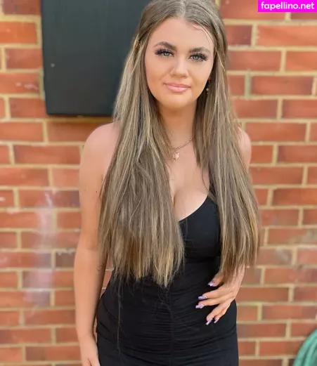Molly Georgia Leach OnlyFans Thumbnail #EEvlzF6aQ8