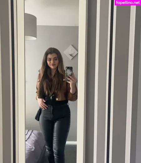 Molly Georgia Leach OnlyFans Thumbnail #Oh7NpBHR0Q