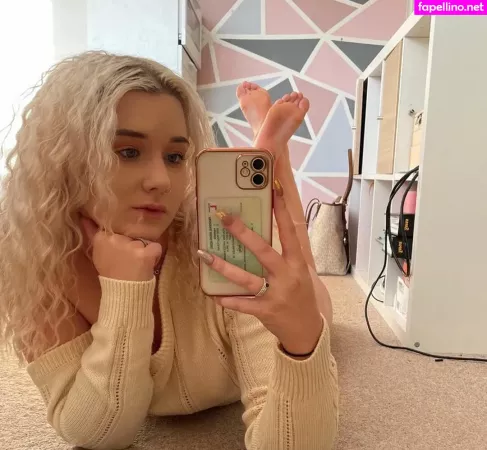 Molly Harding OnlyFans Thumbnail #W7cYMMhYz4