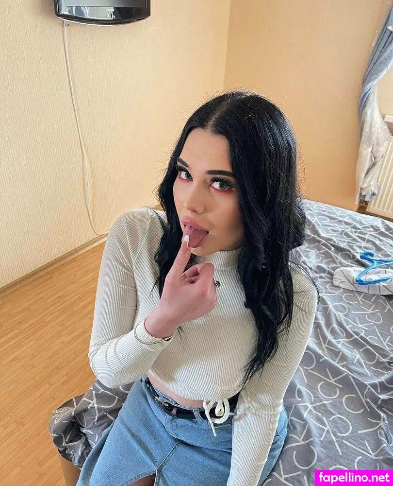 molllybunny, molly_loveee, mollylove777 Nude Leaked OnlyFans Photo #CvkPklqhq2