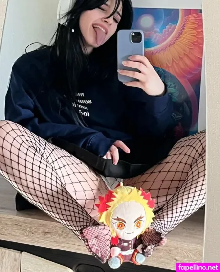 Molly Lucky Fox OnlyFans Thumbnail #uVIdJG7ELJ