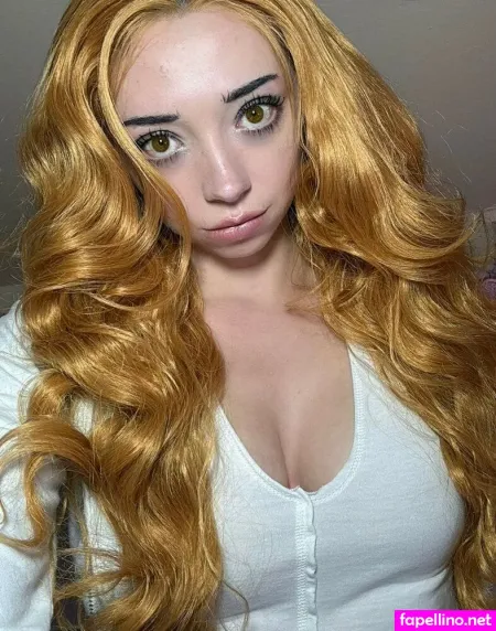 Molly Moon OnlyFans Thumbnail #KbzPeUlWr4