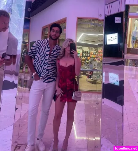 Molly Moore OnlyFans Thumbnail #sRbF5Iiucn