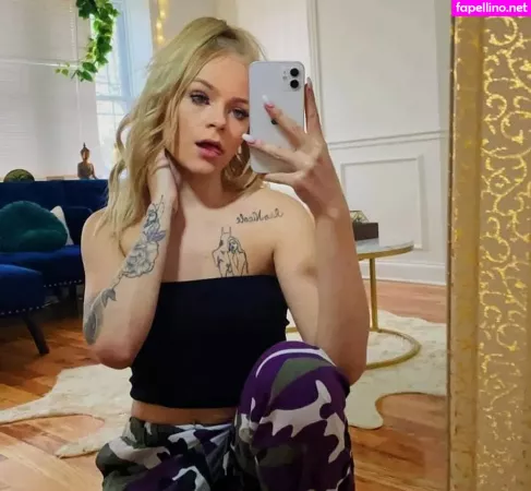 Molly Nova OnlyFans Thumbnail #DLQWDkVjWW