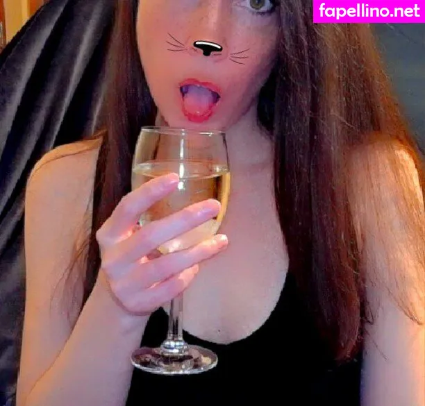 molly_nova, molly_nova_xx, mollynova.xxx Nude Leaked OnlyFans Photo #Yy6NeAmmdu