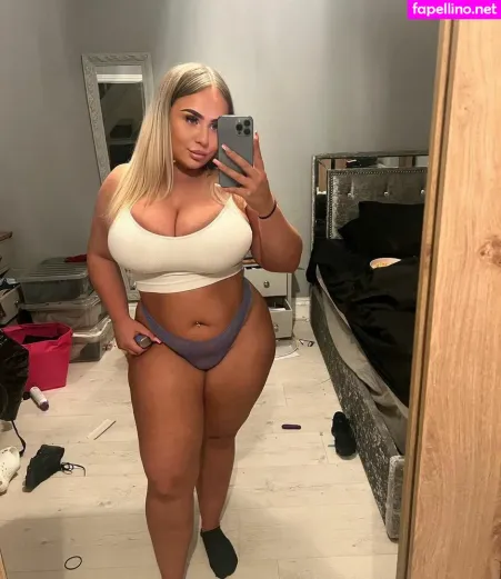 Molly Os OnlyFans Thumbnail #dHiFYGQ1ev