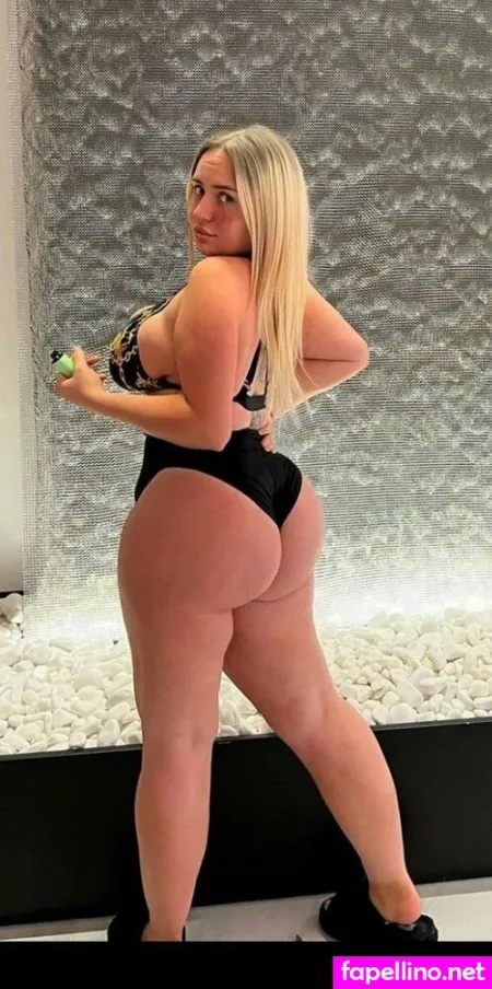 Molly Oshea OnlyFans Thumbnail #SK4GmCJqED