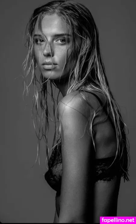 Molly Plahn OnlyFans Thumbnail #WTohmNechO