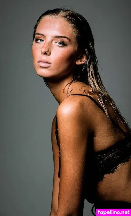 Molly Plahn OnlyFans Thumbnail #WjwtFJCqAy