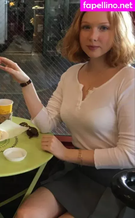 Molly Quinn OnlyFans Thumbnail #xz1jM4huRR