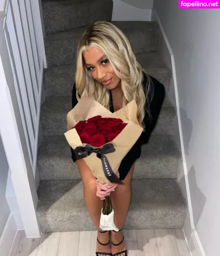 Molly Rainford OnlyFans Thumbnail #1OhXOu2fK6