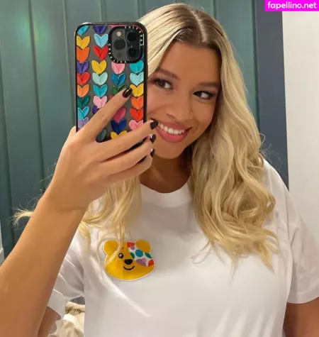 Molly Rainford OnlyFans Thumbnail #1YP5qQfQRv