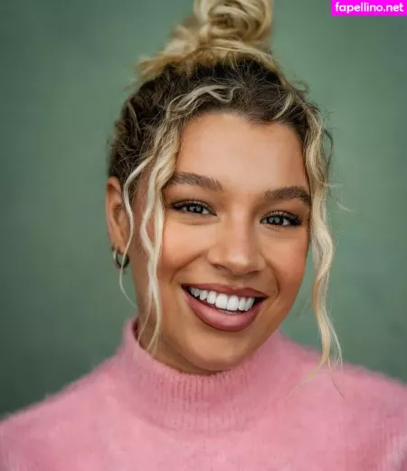 Molly Rainford OnlyFans Thumbnail #7nSggiTmMG