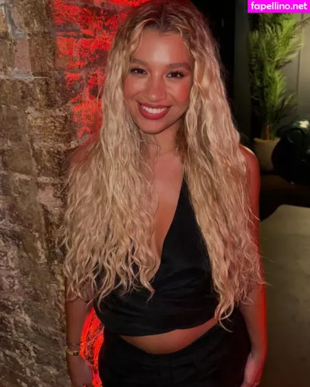 Molly Rainford OnlyFans Thumbnail #IMesu1Cm3r