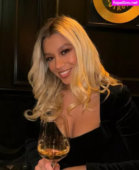 Molly Rainford OnlyFans Thumbnail #LEN7WM88q5