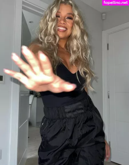 Molly Rainford OnlyFans Thumbnail #ThurNVQwiz