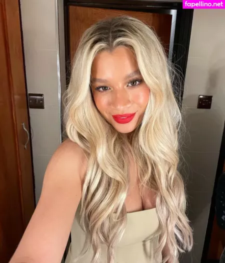 Molly Rainford OnlyFans Thumbnail #ftuhHgrkKN