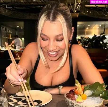 Molly Rainford OnlyFans Thumbnail #p8N0bUhF2j