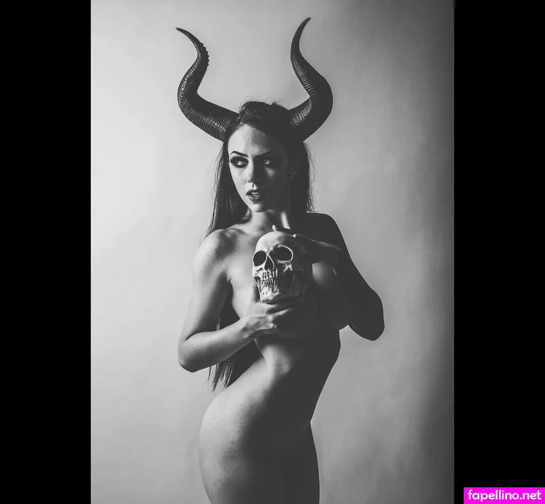 molly.rennick, mollyrennick, posts Nude Leaked OnlyFans Photo #p5YJYAk771