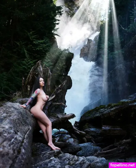 Molly Rennick Mollyrennick OnlyFans Thumbnail #8wDKvXFG03
