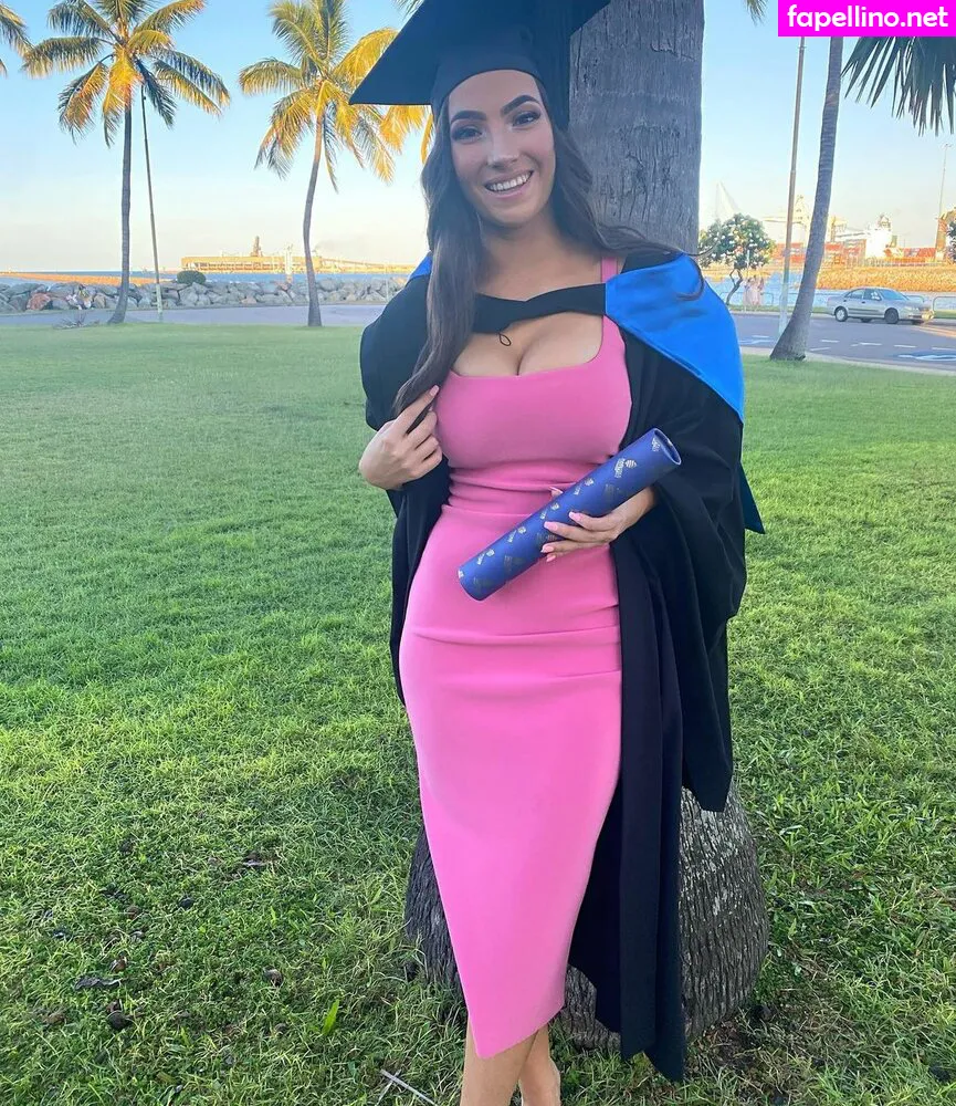 mollyshieldd, moremolly Nude Leaked OnlyFans Photo #M8sYiCR7r2