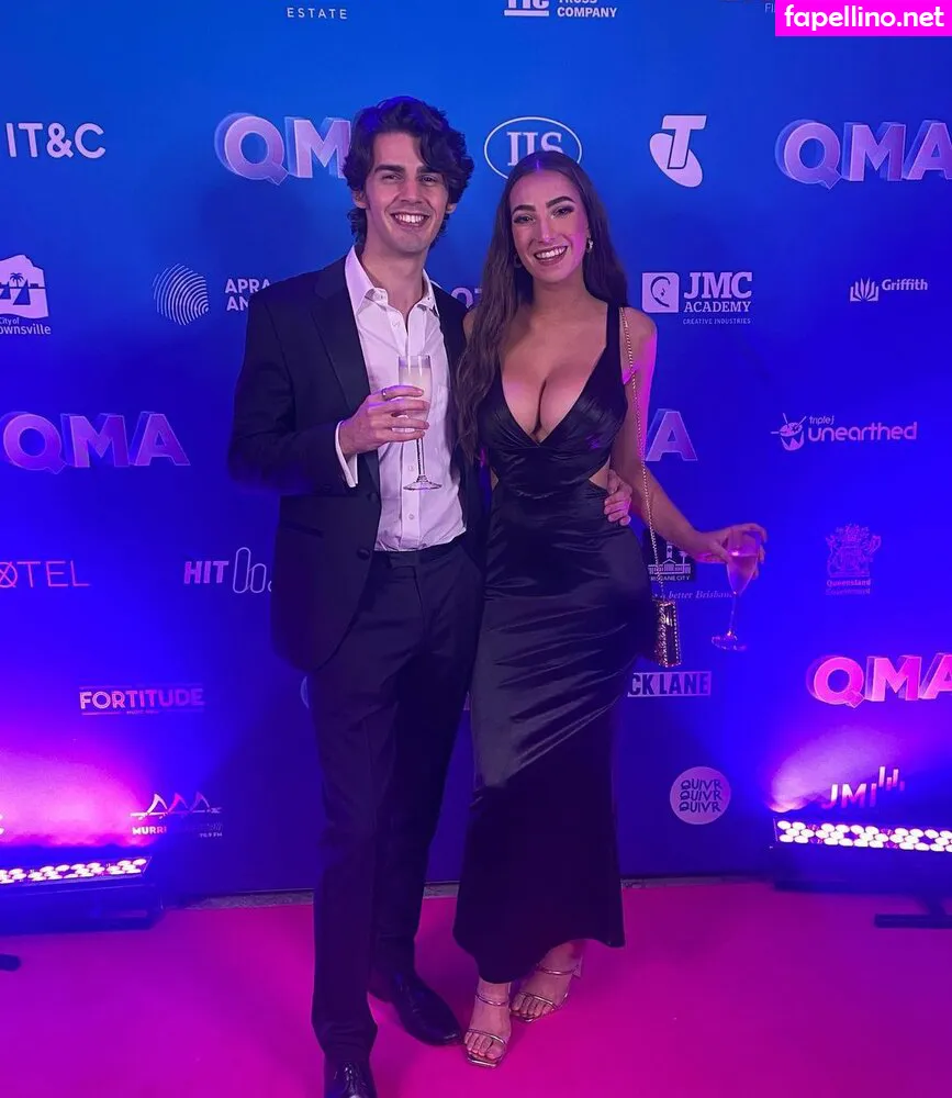 mollyshieldd, moremolly Nude Leaked OnlyFans Photo #c1RRQqGVrn