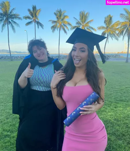 Molly Shield OnlyFans Thumbnail #pP5ghPFwes