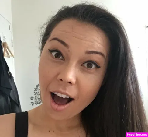 Molly Songbird OnlyFans Thumbnail #85L0MWcZg7