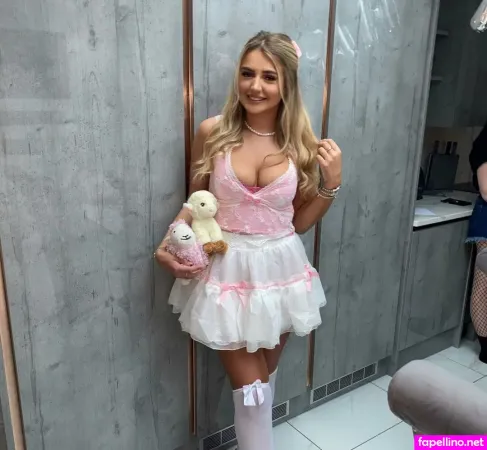 Molly Stirk OnlyFans Thumbnail #62K2GRj8z5