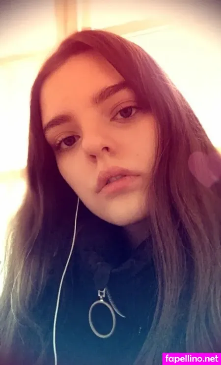 Mollyboo OnlyFans Thumbnail #rOjLOZyB1S