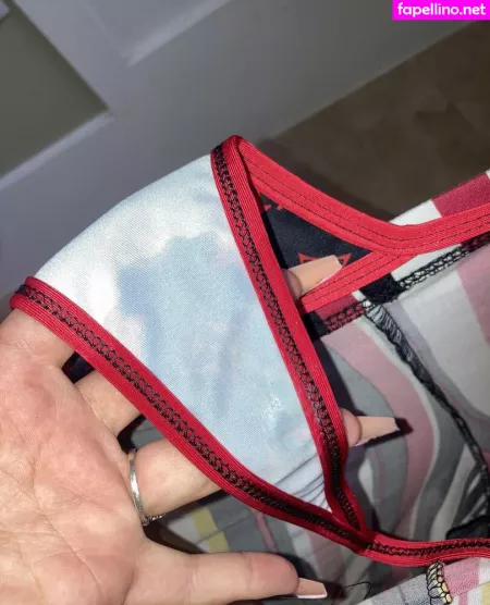 Mollycreamss OnlyFans Thumbnail #P3c2xrxsEa