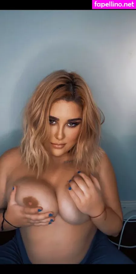 Mollygrey Previews OnlyFans Thumbnail #1OPtWBTnI2