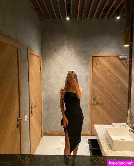 Mollyhartx OnlyFans Thumbnail #yOrKDwl9aX