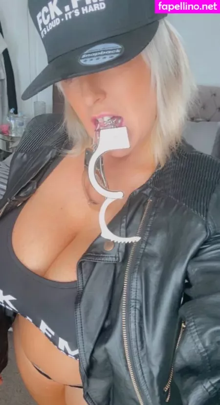 Mollyjfoxx OnlyFans Thumbnail #0gC4H7Hj3Y