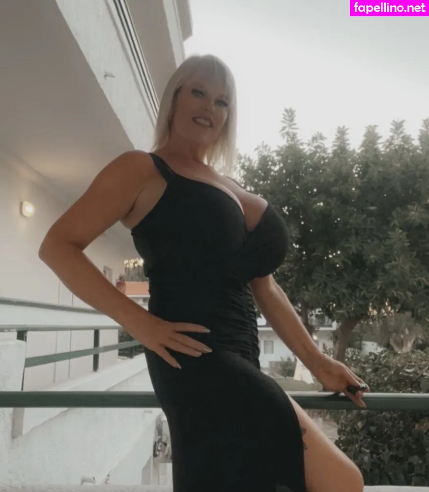 just_smile_withme_xx, mollyjfoxx Nude Leaked OnlyFans Photo #uZTBHoR6bk