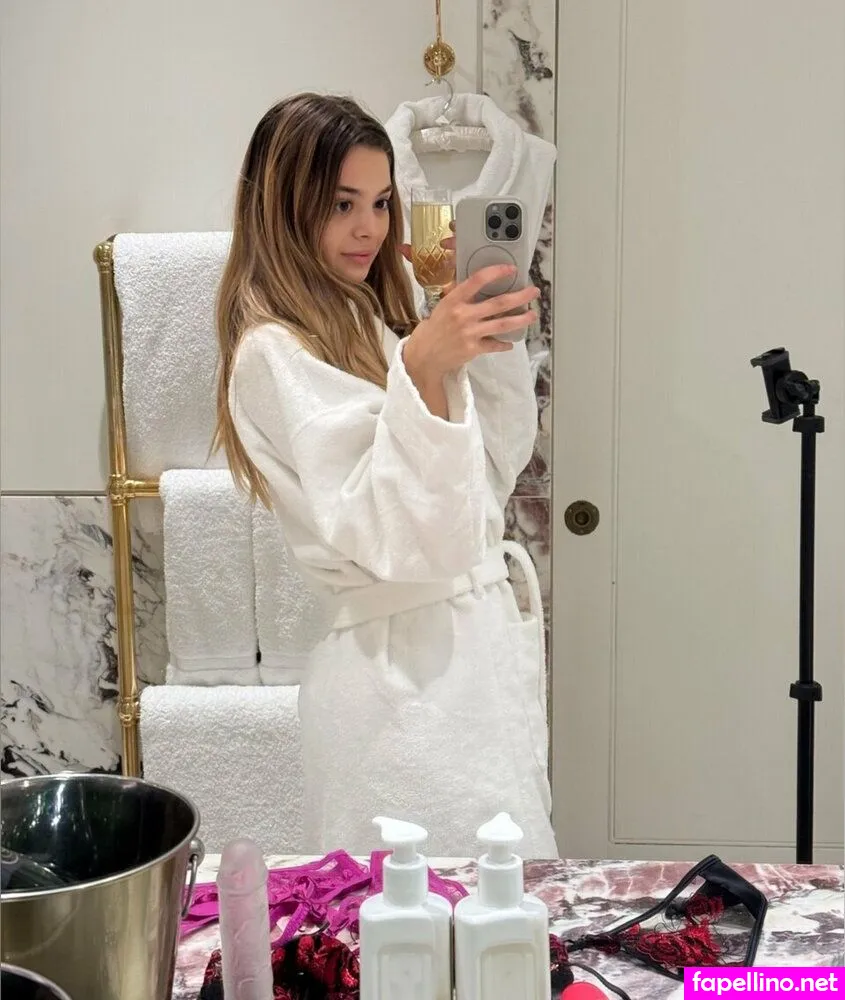 maybemollyyy, mollylittlexxx Nude Leaked OnlyFans Photo #ZeL9ODyv7O