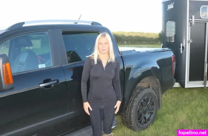 Mollymercedes 1 OnlyFans Thumbnail #O6gDd2SZaO