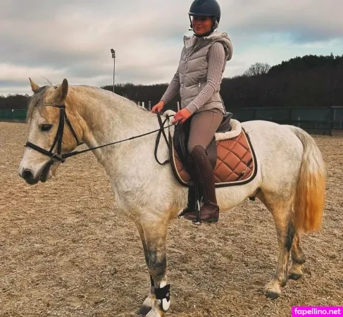 Mollymercedes 1 OnlyFans Thumbnail #vhLcAprkMH