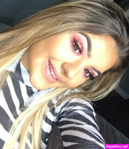 Mollymullanx OnlyFans Thumbnail #xzlvbnVUVd